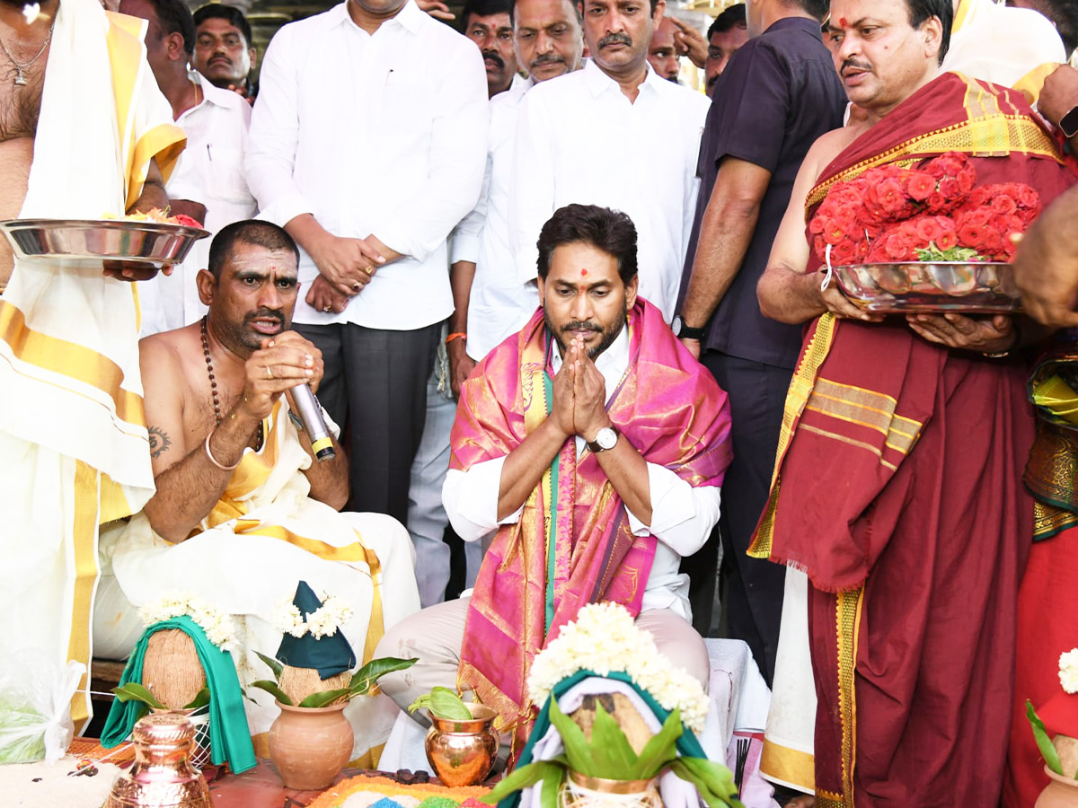 "Y. S. Jagan Mohan Reddy at the Inauguration of Gattu Sri Lakshmi Narasimha Swamy Temple"10