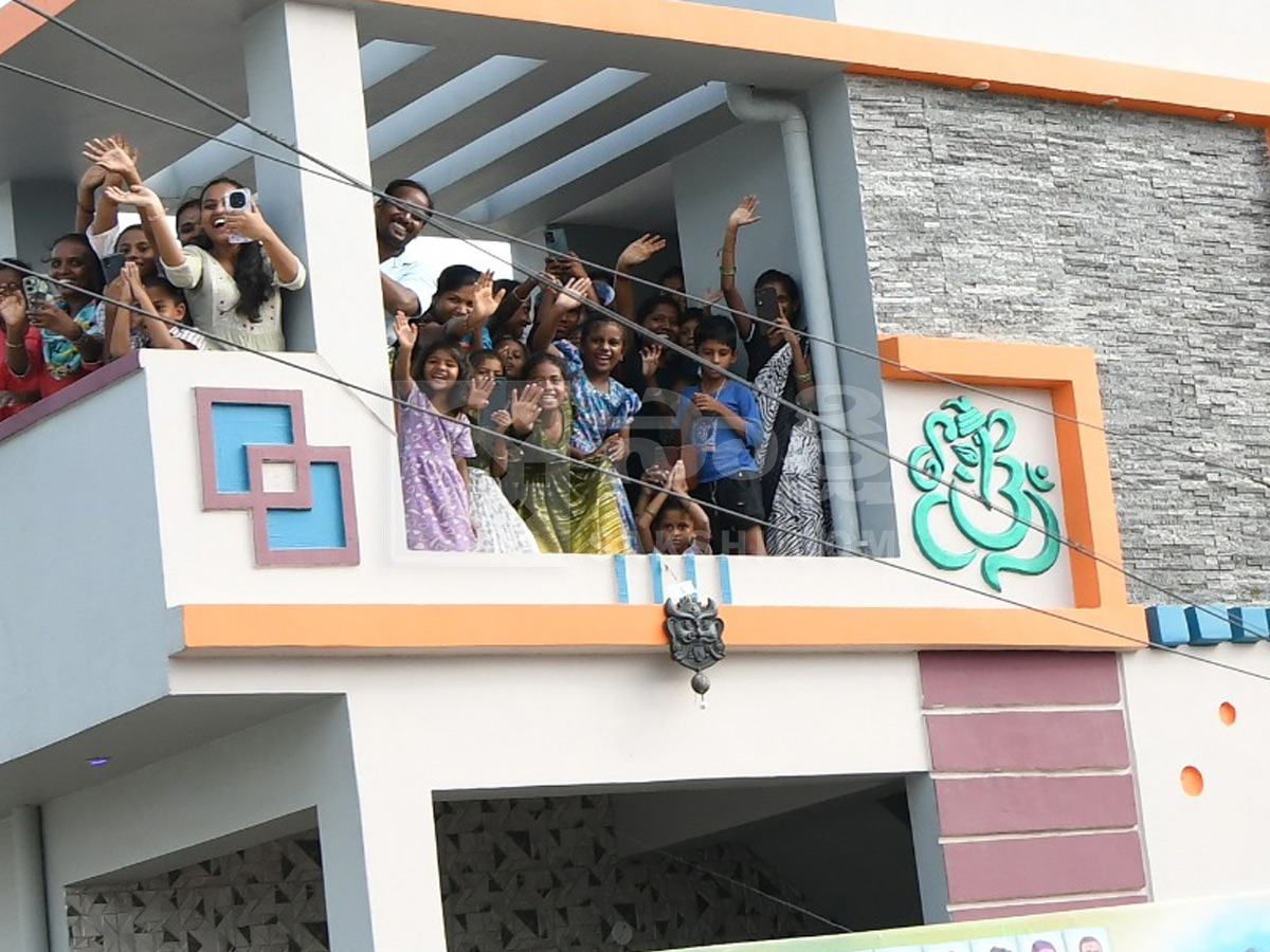 Ys Jagan Inaugurates Cc Roads In Yerragudipalle Pulivendula photos9