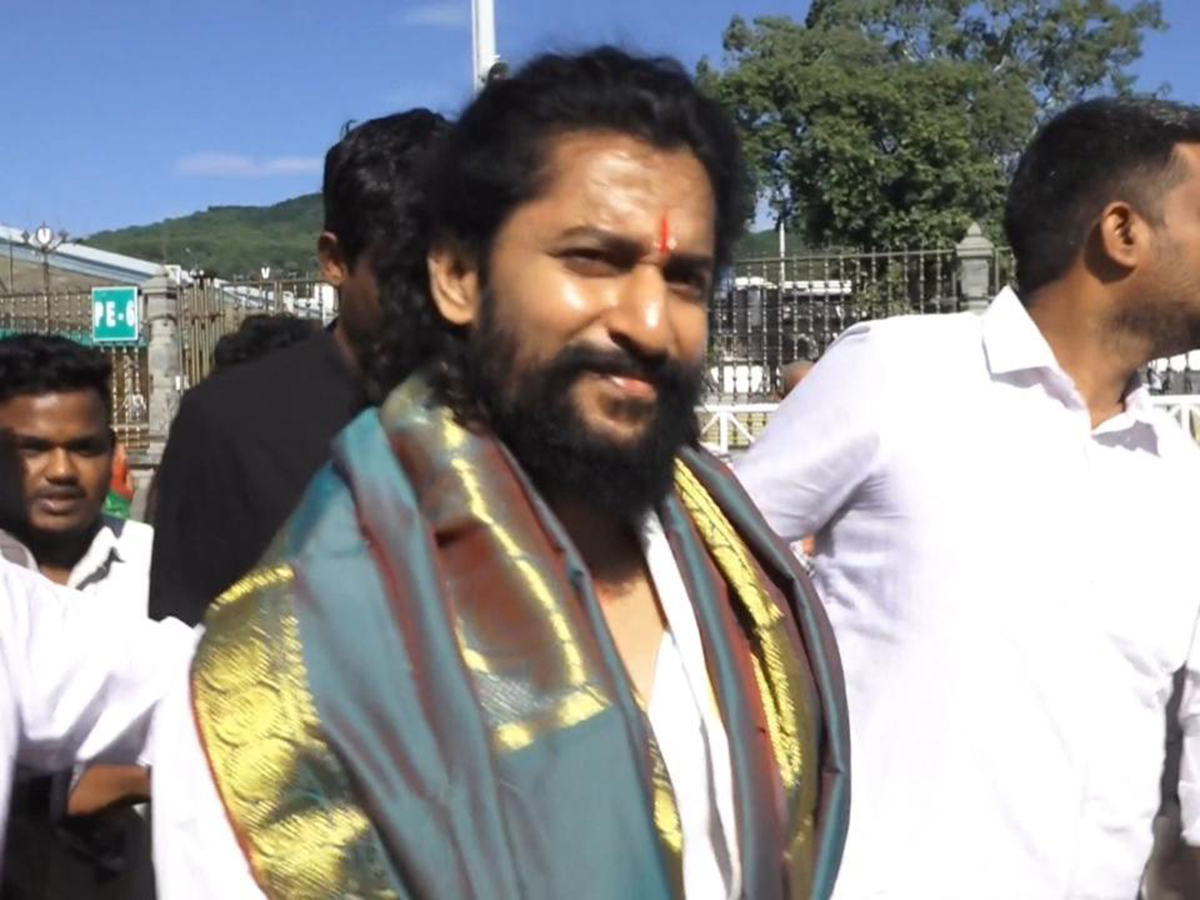 Actor Nani Visited Tirumala Sri Vari Temple12