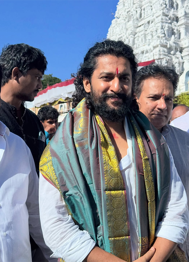 Actor Nani Visited Tirumala Sri Vari Temple2
