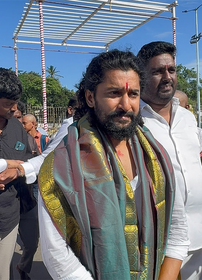 Actor Nani Visited Tirumala Sri Vari Temple3