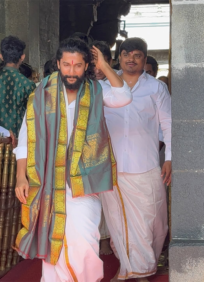 Actor Nani Visited Tirumala Sri Vari Temple4