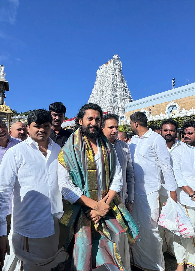 Actor Nani Visited Tirumala Sri Vari Temple6