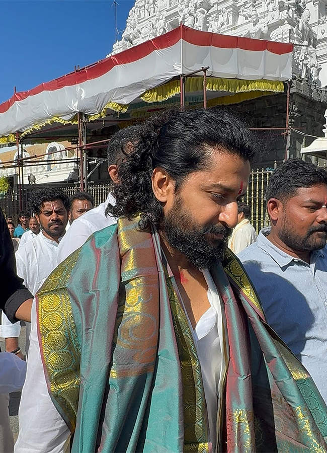 Actor Nani Visited Tirumala Sri Vari Temple7