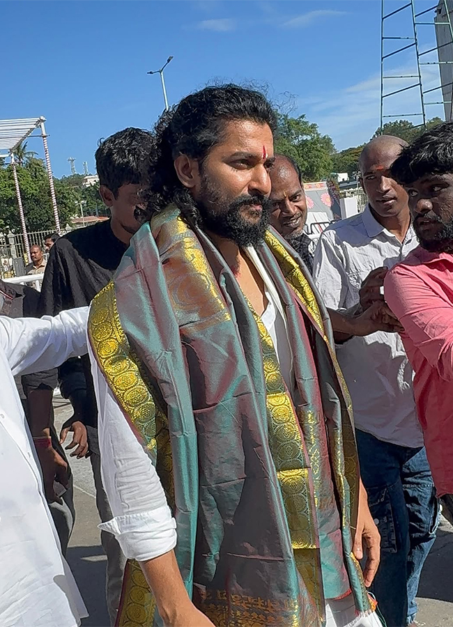 Actor Nani Visited Tirumala Sri Vari Temple9