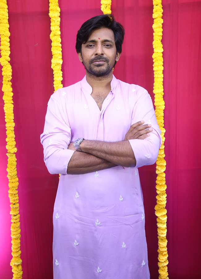Idupu Kayitham Movie Grand Pooja Ceremony Photo Gallery 13