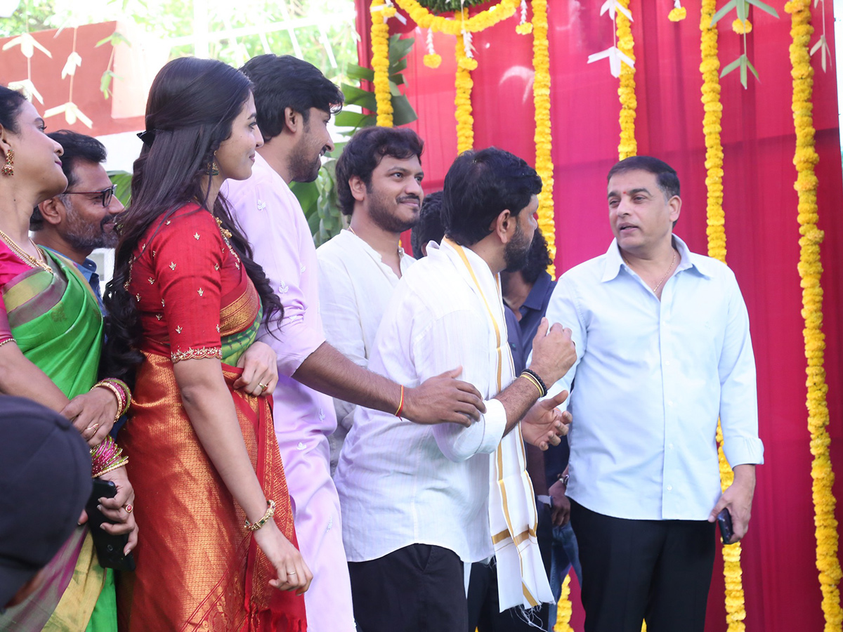 Idupu Kayitham Movie Grand Pooja Ceremony Photo Gallery 17