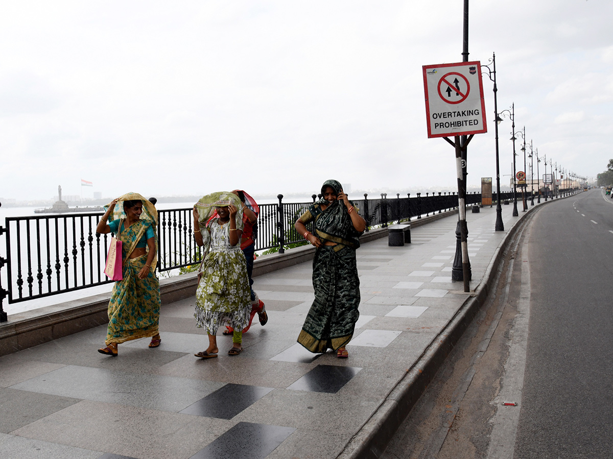 Rain Season In Hussain Sagar Hyderabad2