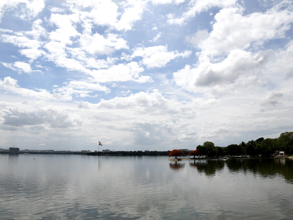 Rain Season In Hussain Sagar Hyderabad3