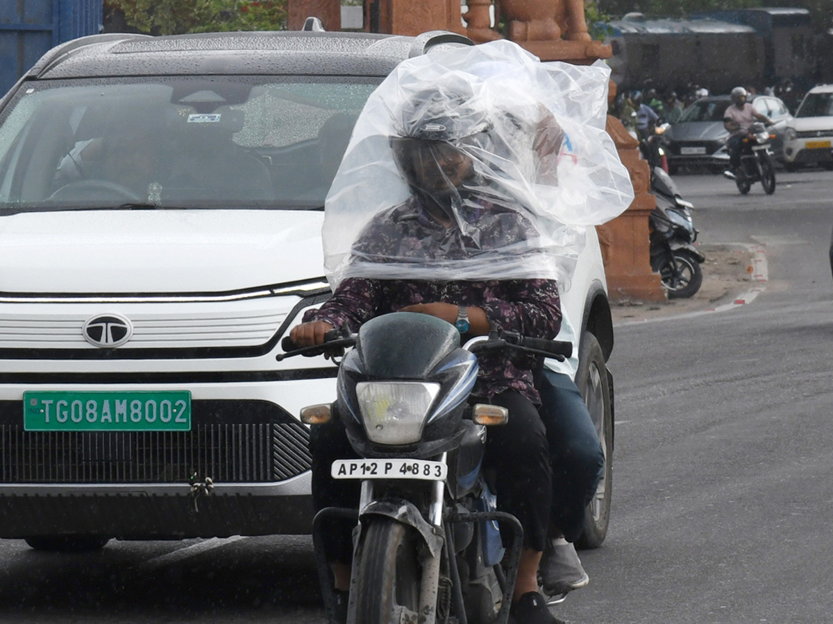 Rain Season In Hussain Sagar Hyderabad6