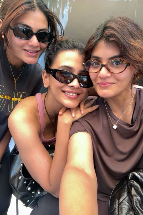 Actress Hebah Patel Remembers June Month PHotos3