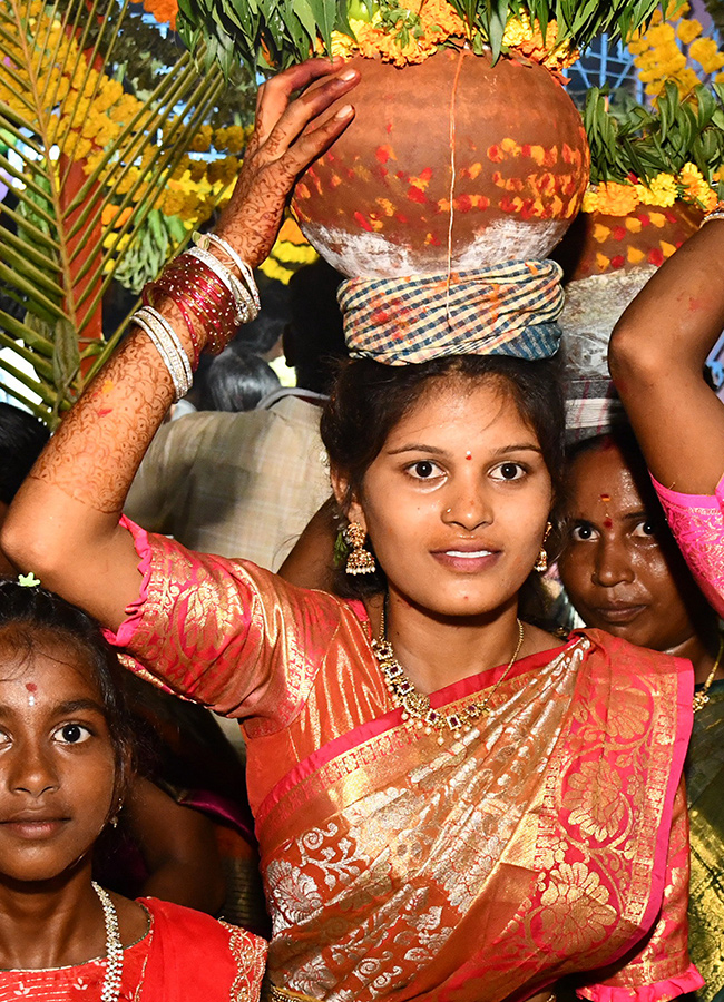 Nalgonda : Women offer Bonam to Goddess Yellamma11
