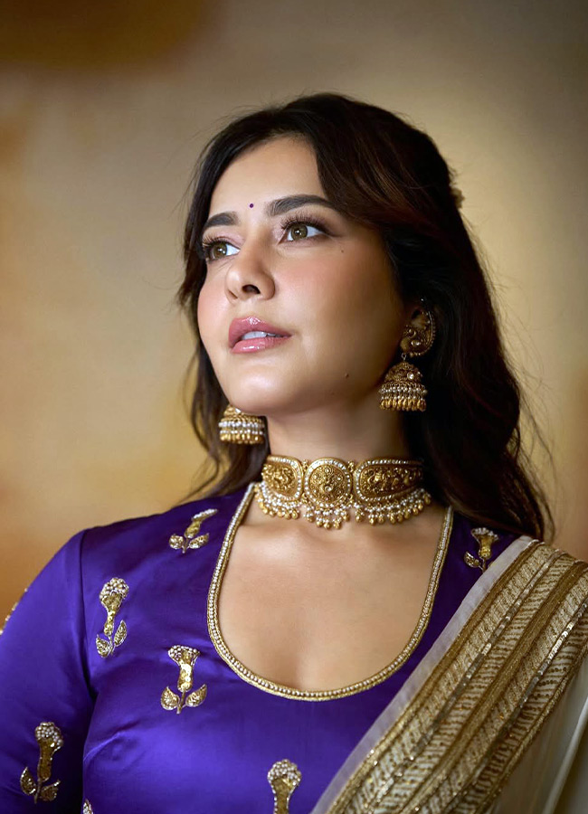 Raashii Khanna at the Superstar Movie Launch Photos...2