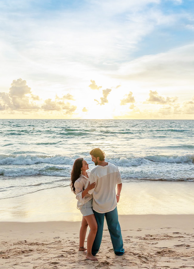 Celebrity Couple Enjoys a Beach Vacation in Thailand Photos...9