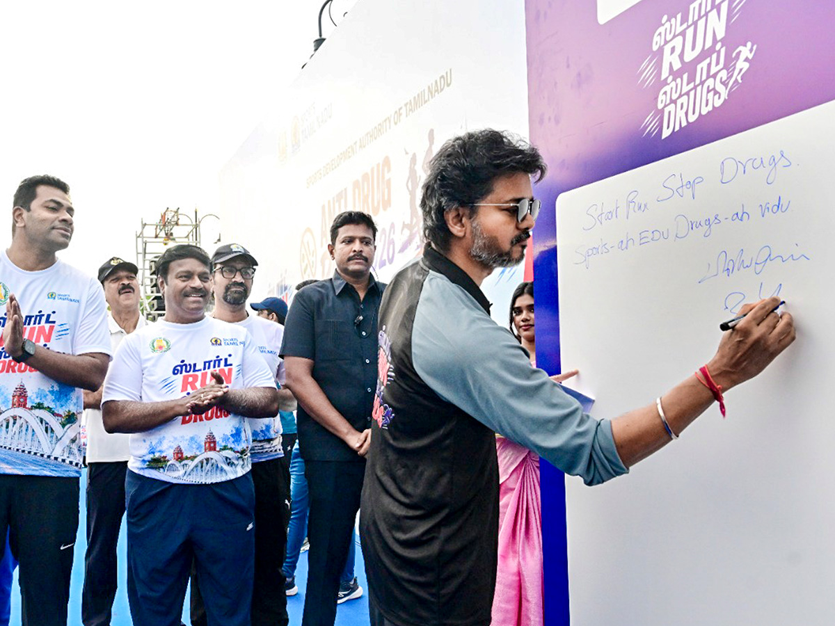 Tamil Nadu Chief Minister Joseph Vijay Launch of Start Run Stop Drugs17