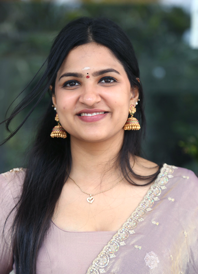 Tollywood Entry Divija Prabhakar Viral Photos10