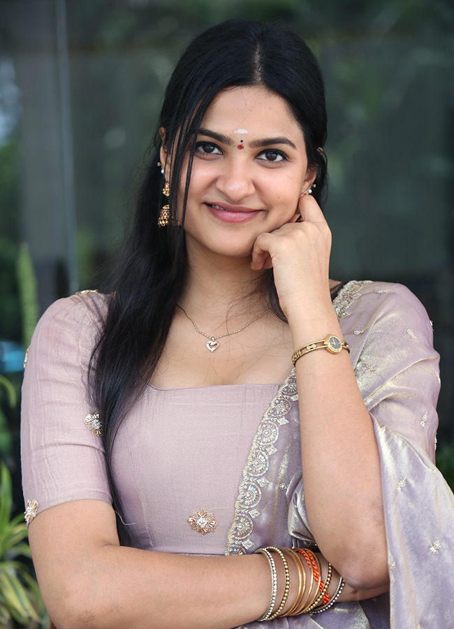 Tollywood Entry Divija Prabhakar Viral Photos2