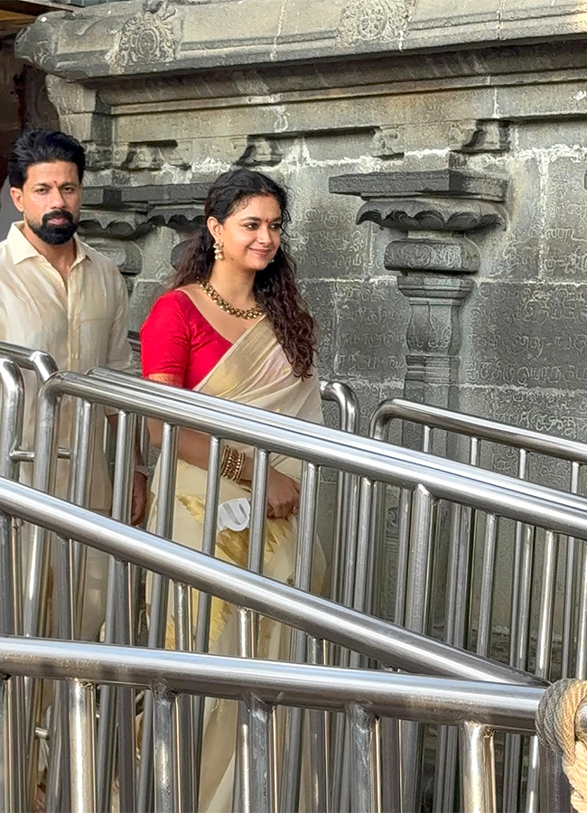 Keerthy Suresh Visits Tirumala Along With Her Husband Today: Photos10