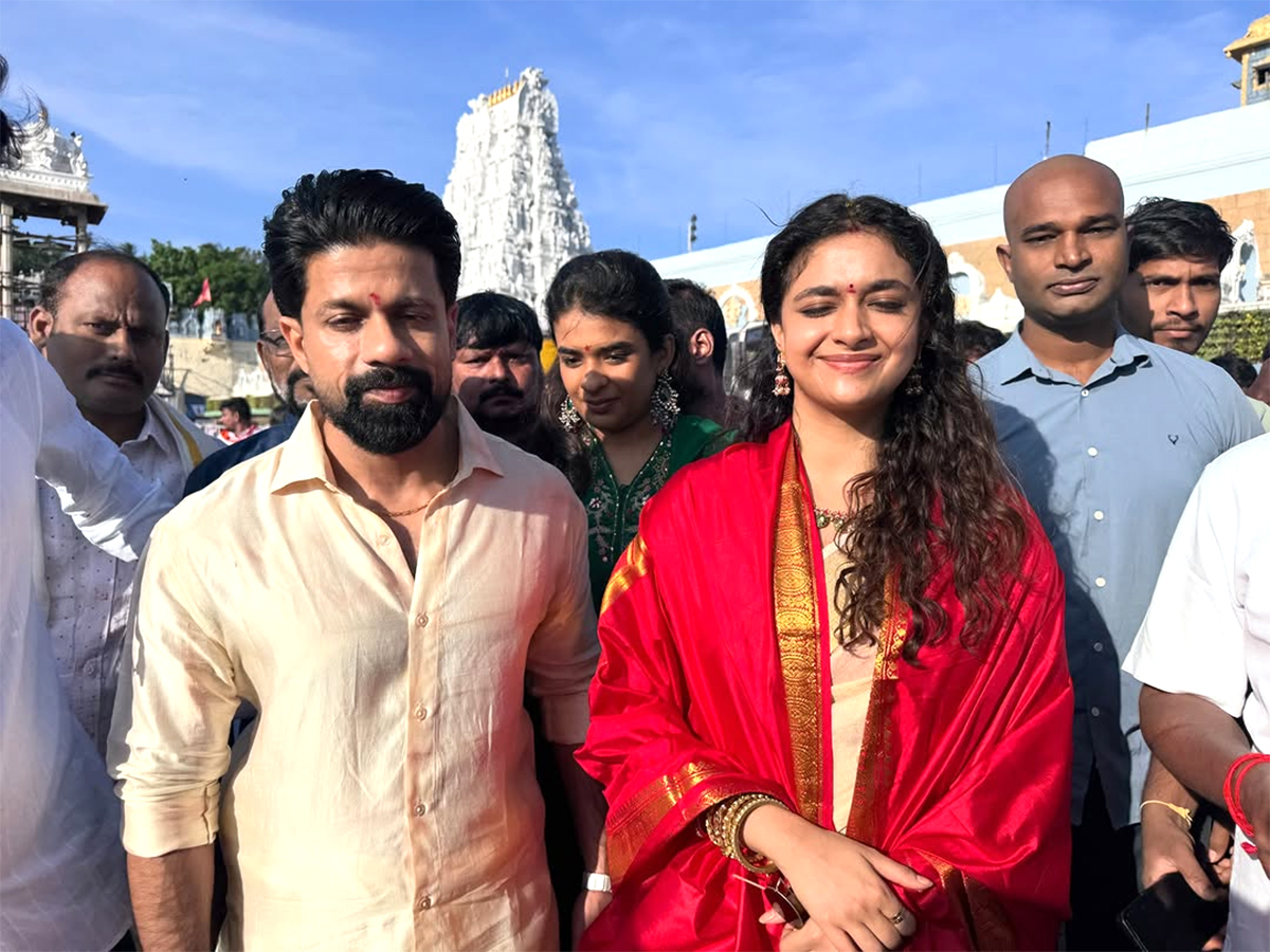 Keerthy Suresh Visits Tirumala Along With Her Husband Today: Photos2
