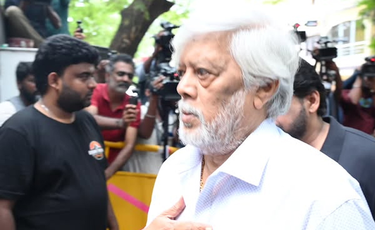 Kollywood Industry Pays Last Respects To Bhagyaraj Photos11