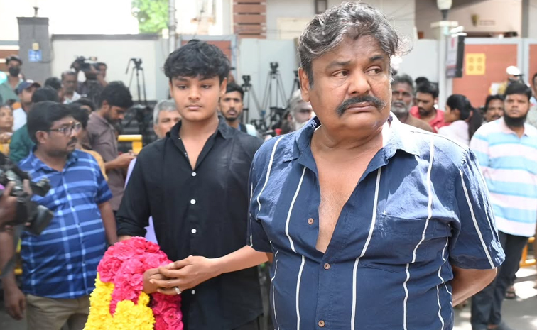 Kollywood Industry Pays Last Respects To Bhagyaraj Photos5