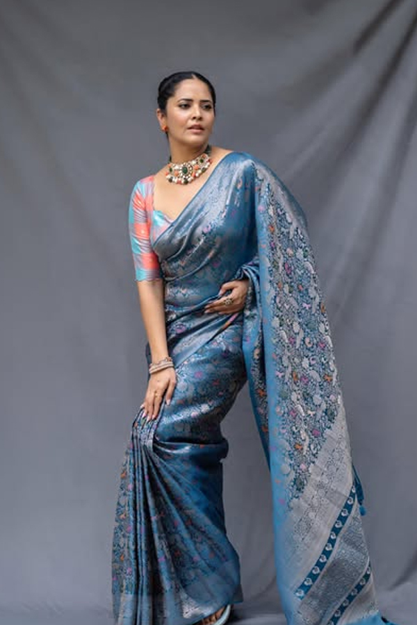Anasuya Bharadwaj Looks Most Beautiful In Saree Photos8