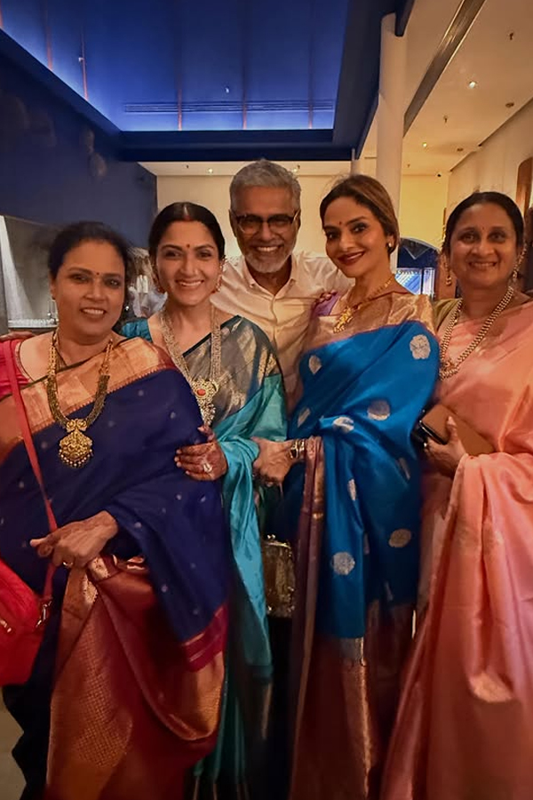 Khushbu Sundar Shares Beautiful Pictures From Her Daughter Wedding: Photos16