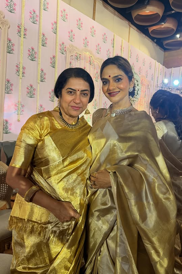 Khushbu Sundar Shares Beautiful Pictures From Her Daughter Wedding: Photos3