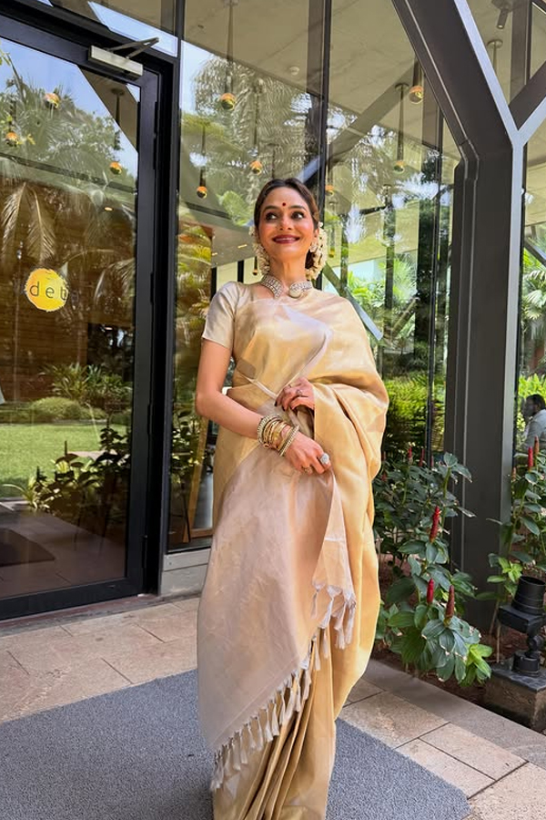 Khushbu Sundar Shares Beautiful Pictures From Her Daughter Wedding: Photos6