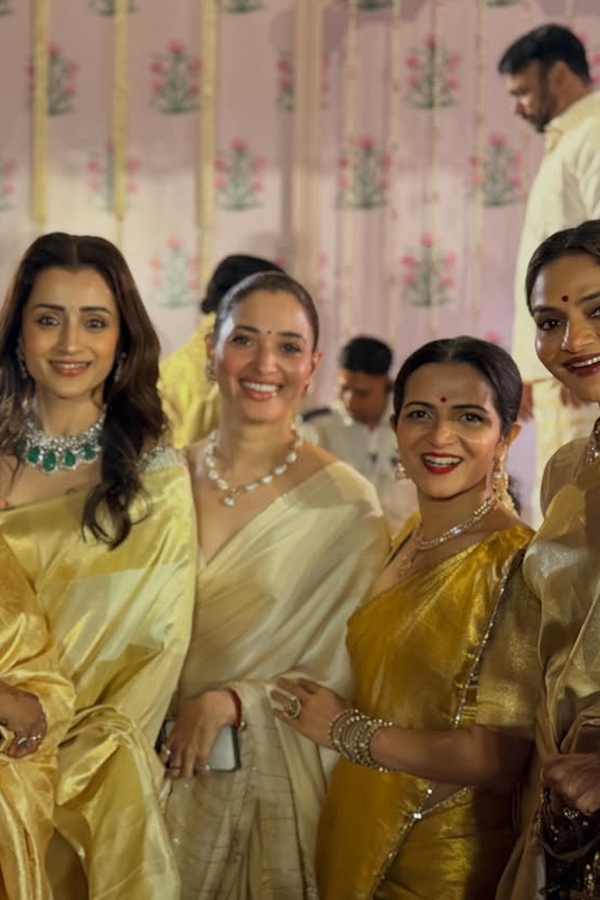 Khushbu Sundar Shares Beautiful Pictures From Her Daughter Wedding: Photos9