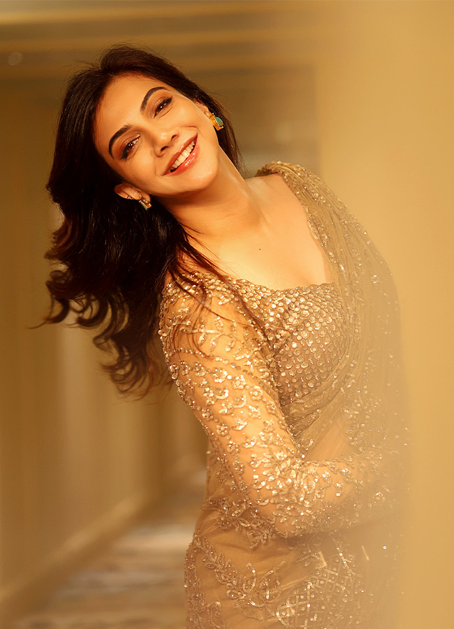 'Premam' Actress Golden Beauty (Photos)10