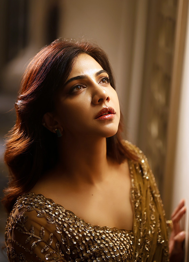 'Premam' Actress Golden Beauty (Photos)2