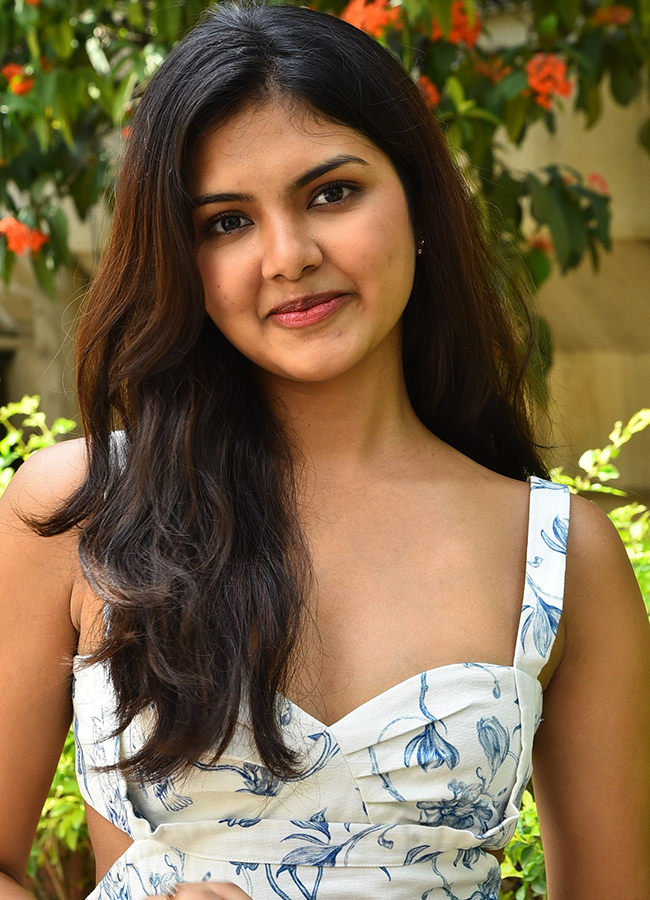 Actress Roopa Srinivas Glam Stills HD4