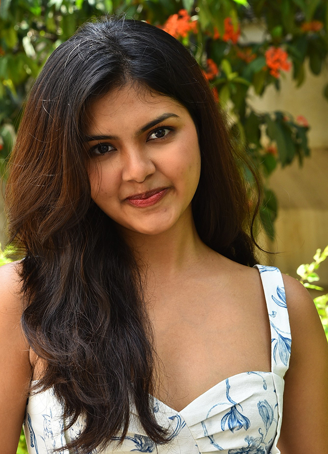 Actress Roopa Srinivas Glam Stills HD5