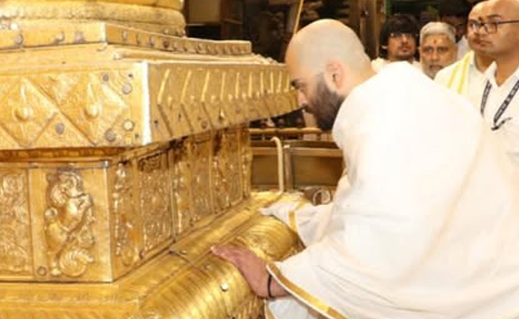 Anant Ambani Visits Tirupati Temple Photos3