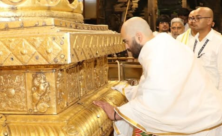 Anant Ambani Visits Tirupati Temple Photos6