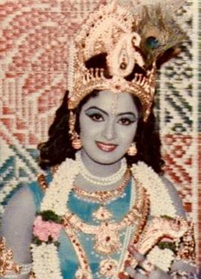#HBDRadha : Actress Radha Nair Rare And Unseen Photos17