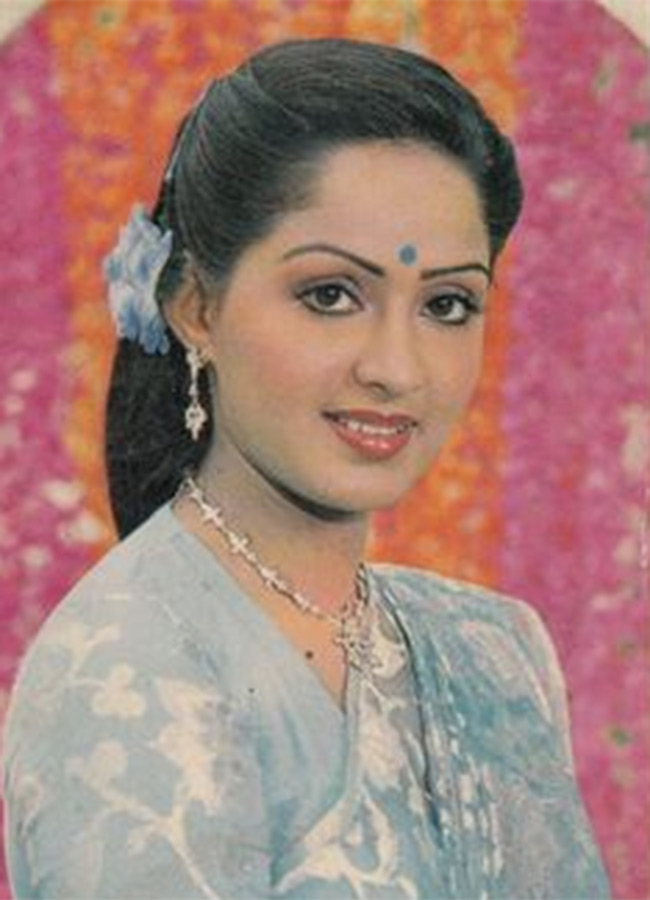 #HBDRadha : Actress Radha Nair Rare And Unseen Photos20