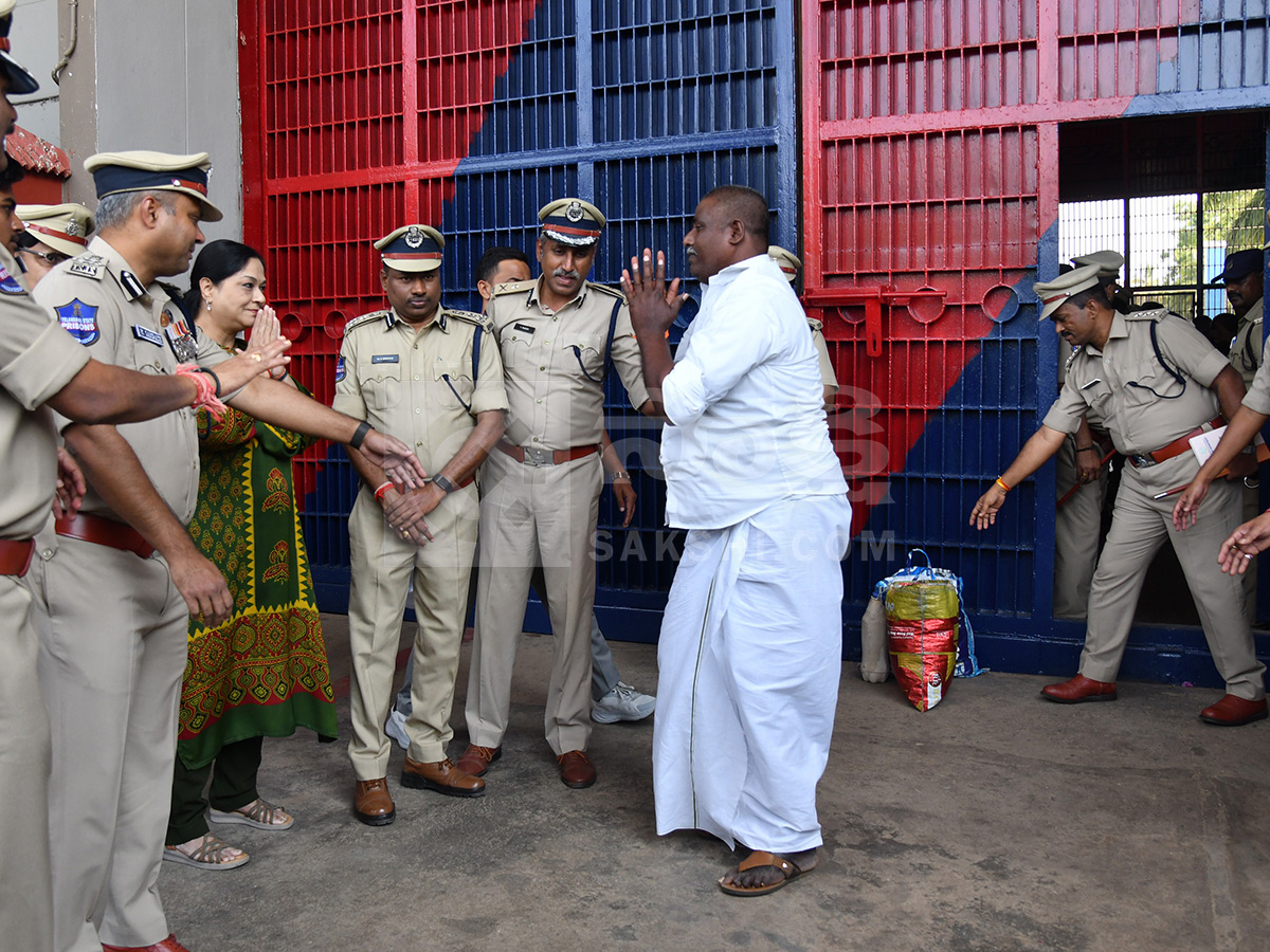 91 Released on Clemency on the Occasion of Telangana Formation Day24
