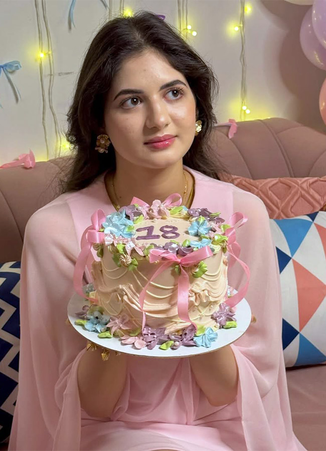 Popular child actress turns major Birthday celebration photos10