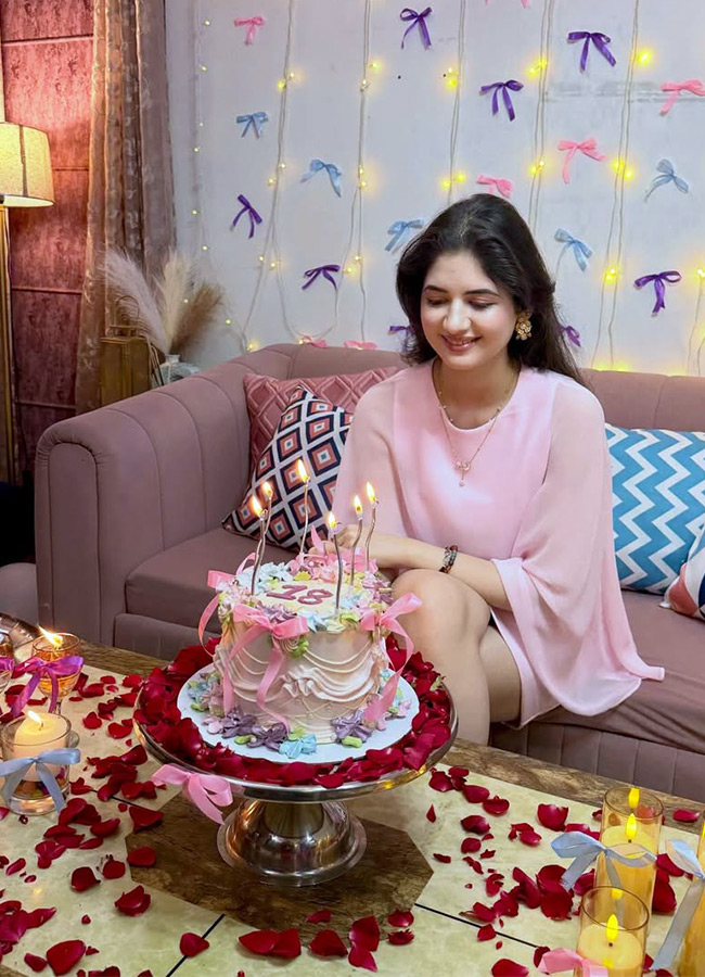 Popular child actress turns major Birthday celebration photos4