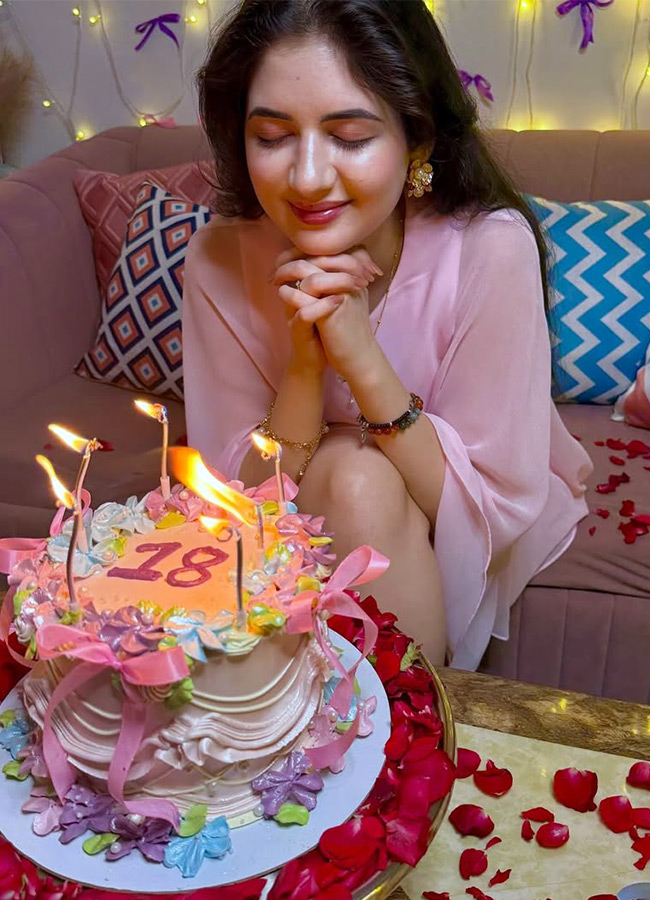 Popular child actress turns major Birthday celebration photos9