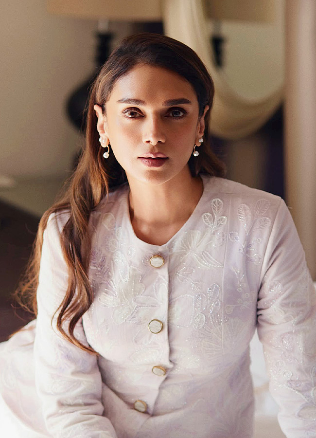 Aditi Rao Hydari Stunning Photos4