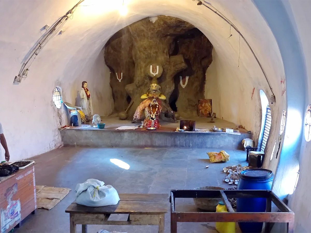 Devotional : Nampally Gutta Laxmi Narasimha Swami Temple HD Photos26