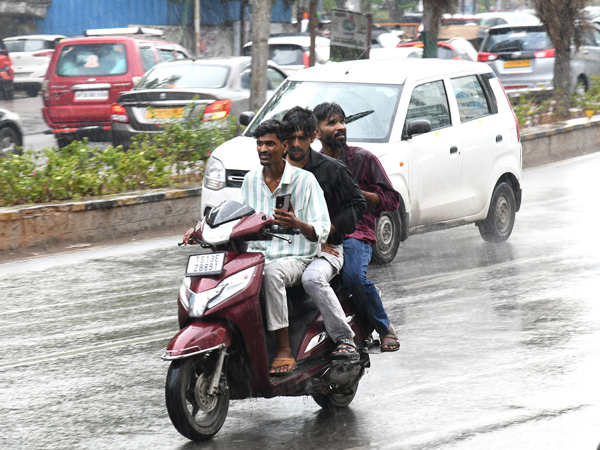 Heavy Rain in Hyderabad Today5