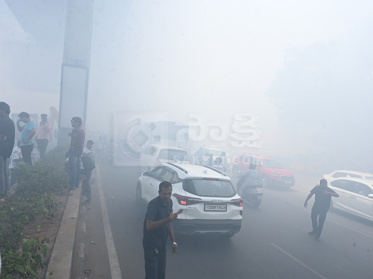 Hyderabad : Ameerpet Fire Accident HD Photos9