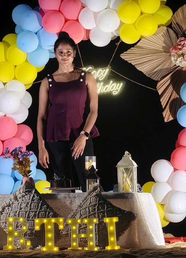 'Bigg Boss' keerthi bhat birthday celebrations photos11