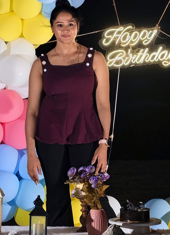 'Bigg Boss' keerthi bhat birthday celebrations photos6