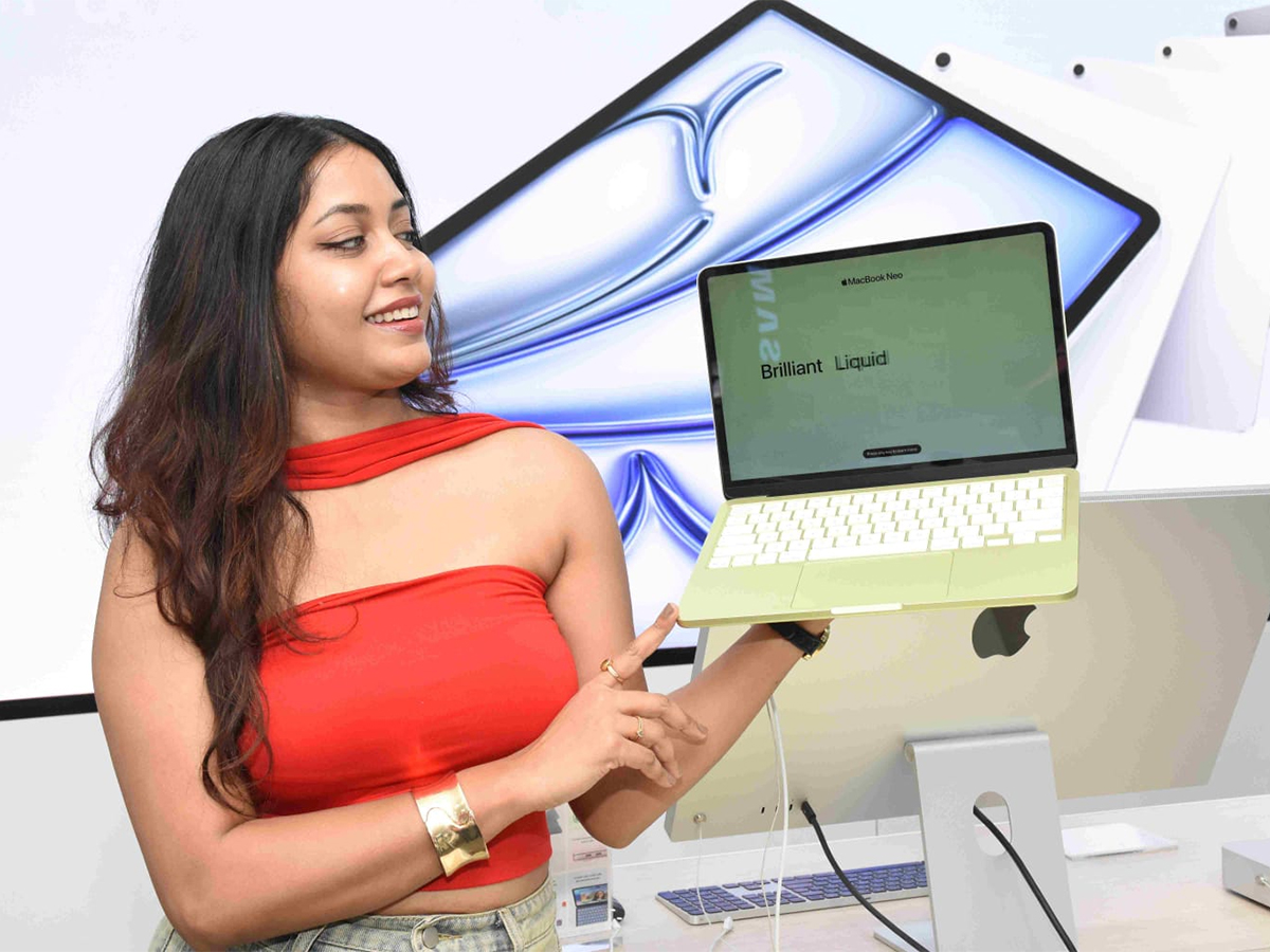 Beautiful Actress Rashi Singh creates a Buzz in Panjagutta12