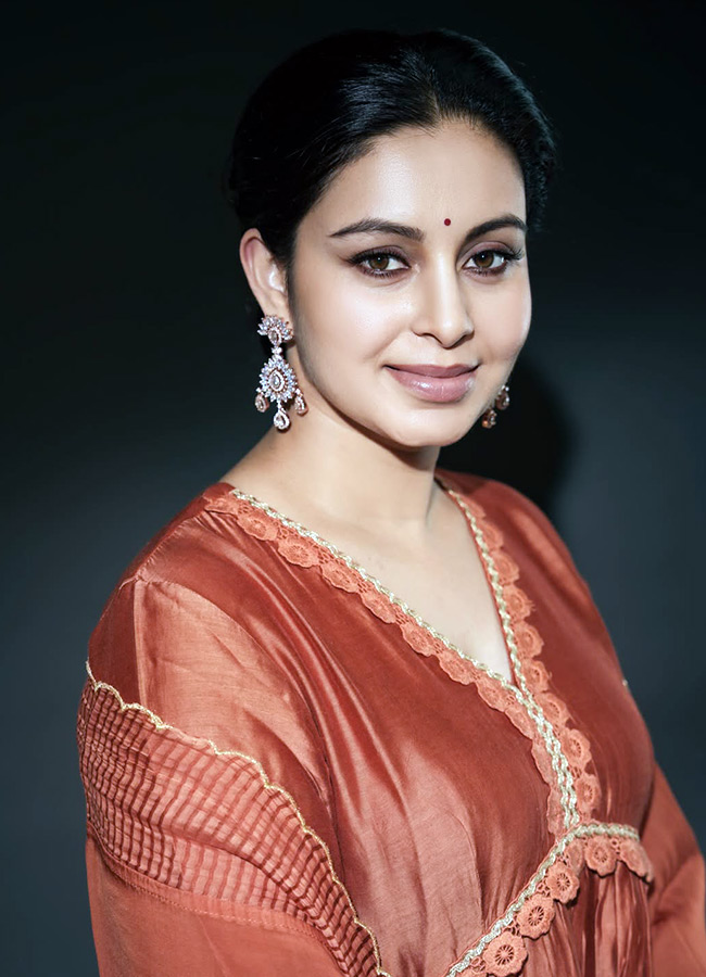  Tollywood actress Abhinaya smiley looks... photos6